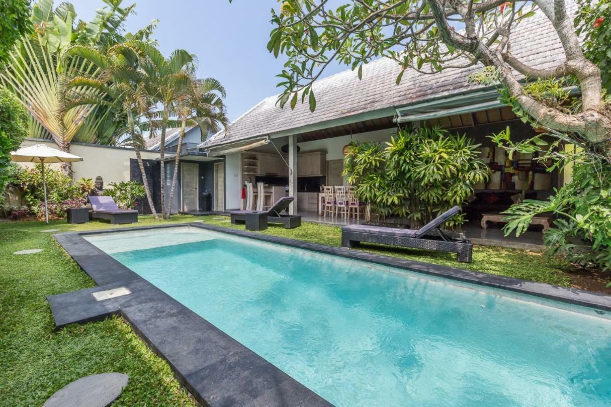 Villa Nuri Merah 1 เกอโรโบกัน ภายนอก รูปภาพ
