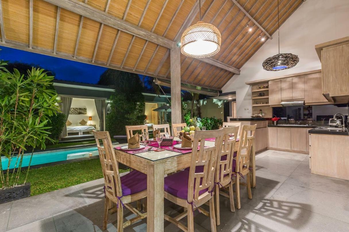 Villa Nuri Merah 1 เกอโรโบกัน ภายนอก รูปภาพ