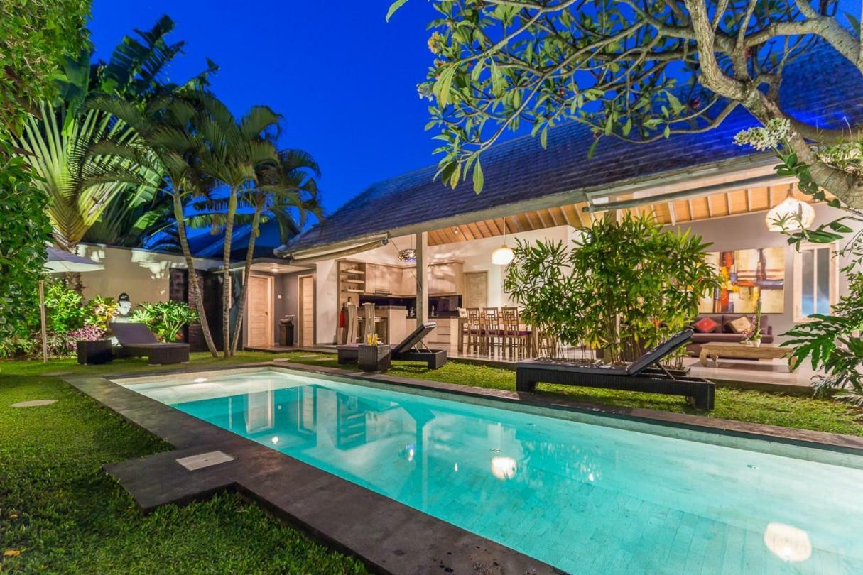Villa Nuri Merah 1 เกอโรโบกัน ภายนอก รูปภาพ