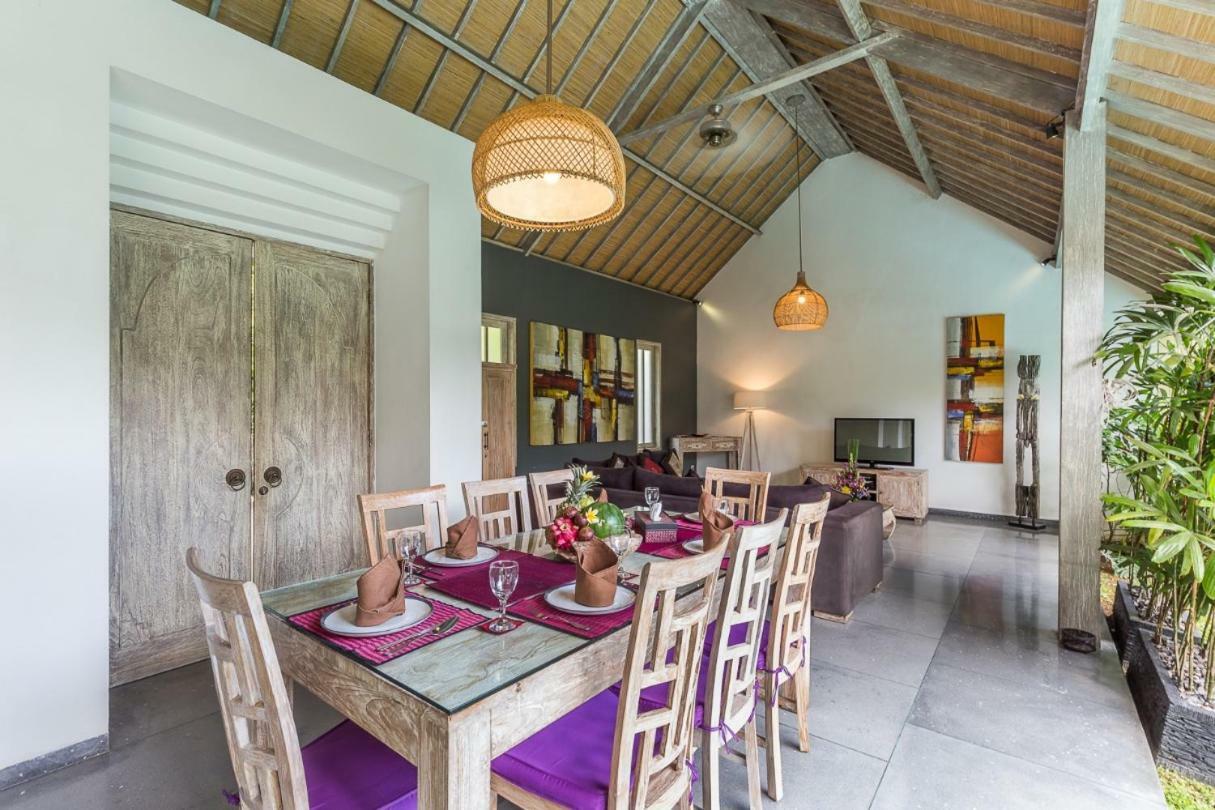 Villa Nuri Merah 1 เกอโรโบกัน ภายนอก รูปภาพ